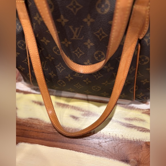 Louis Vuitton Monogram Totally MM - Picture 3 of 7